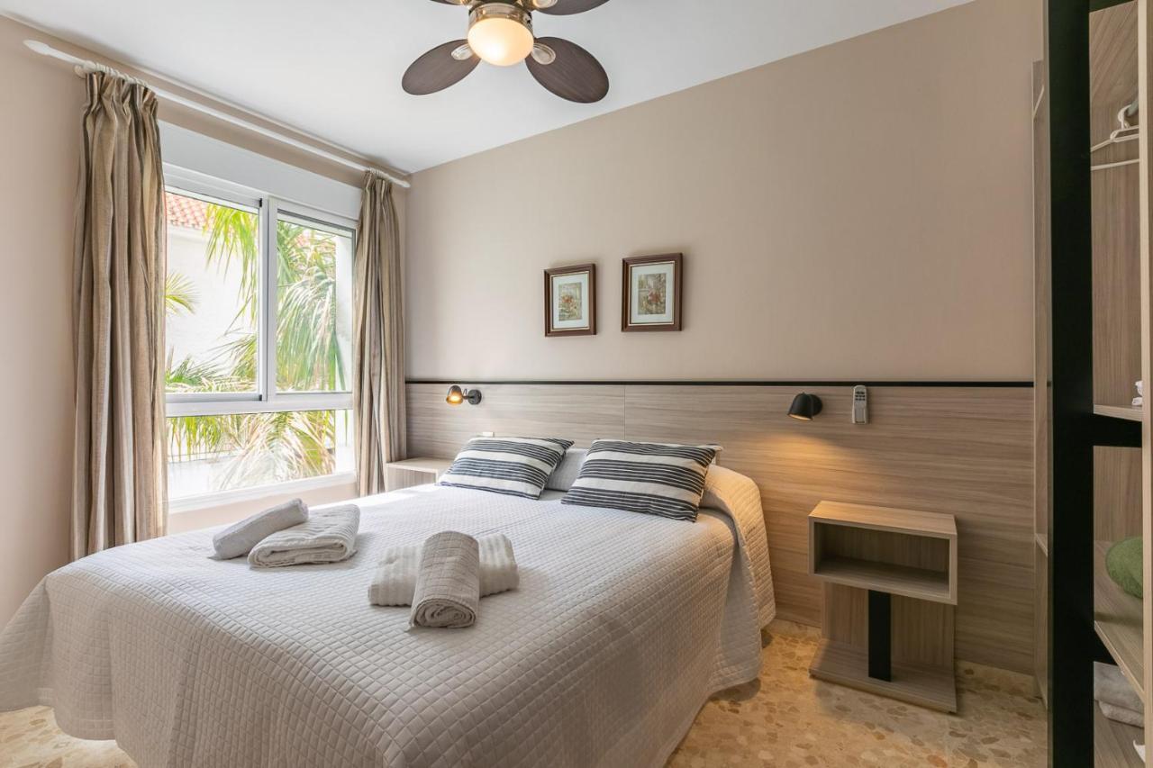 Apartamentos Guerrero Torre Del Mar Extérieur photo
