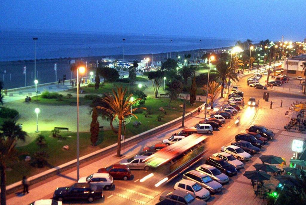 Apartamentos Guerrero Torre Del Mar Extérieur photo