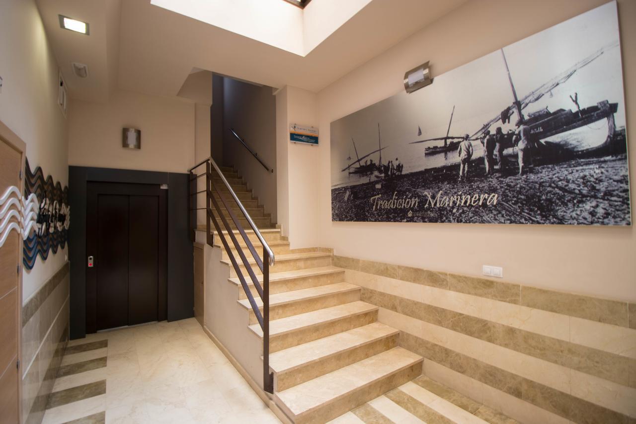 Apartamentos Guerrero Torre Del Mar Extérieur photo