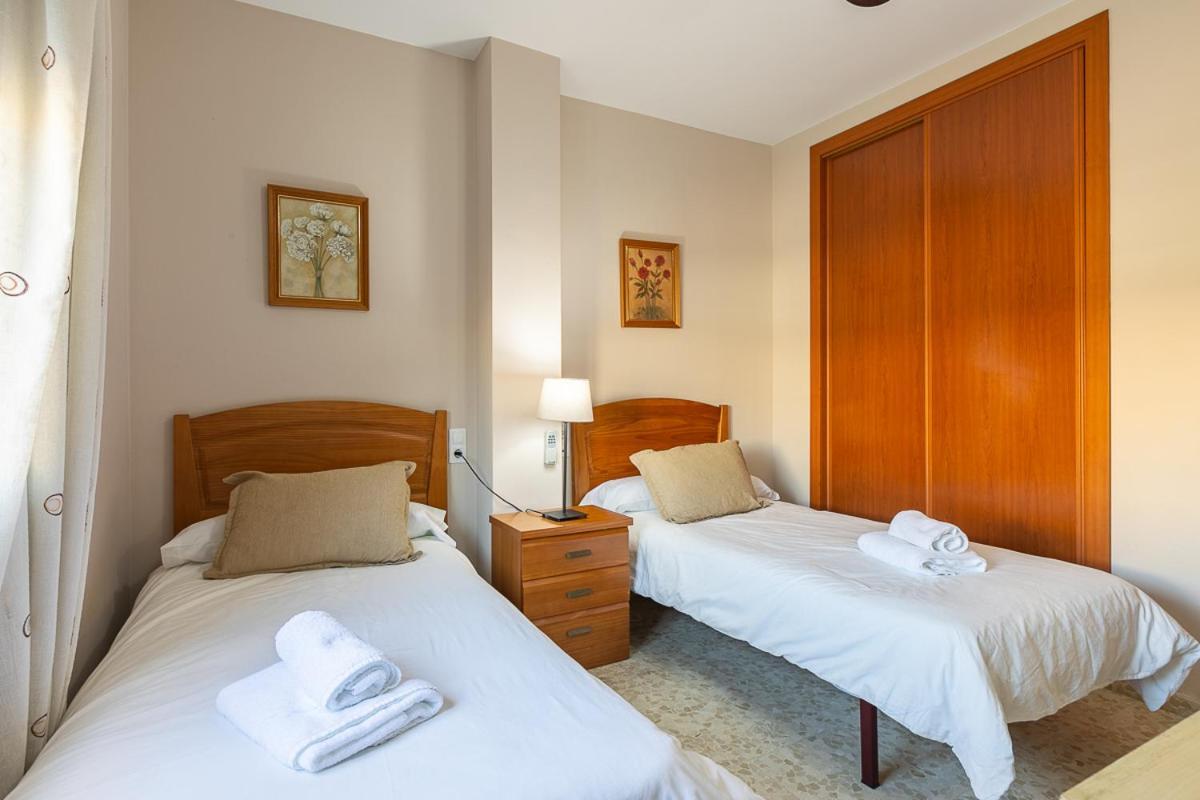 Apartamentos Guerrero Torre Del Mar Extérieur photo
