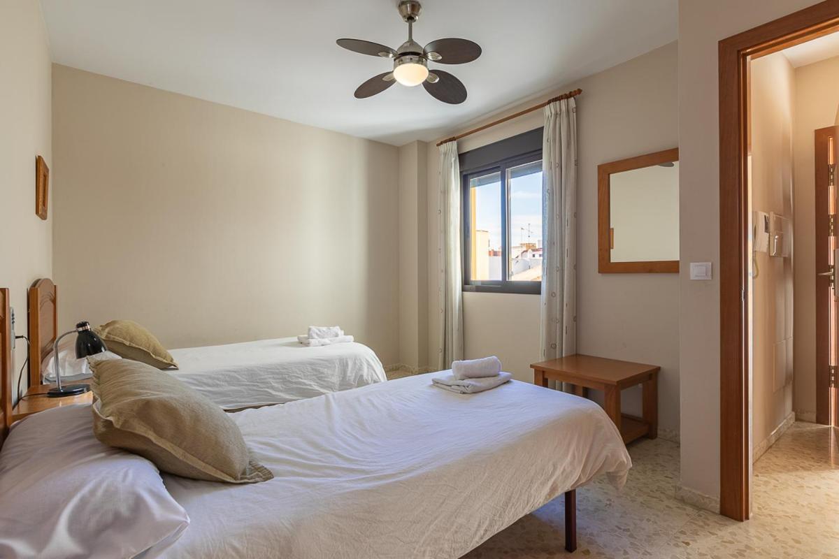 Apartamentos Guerrero Torre Del Mar Extérieur photo
