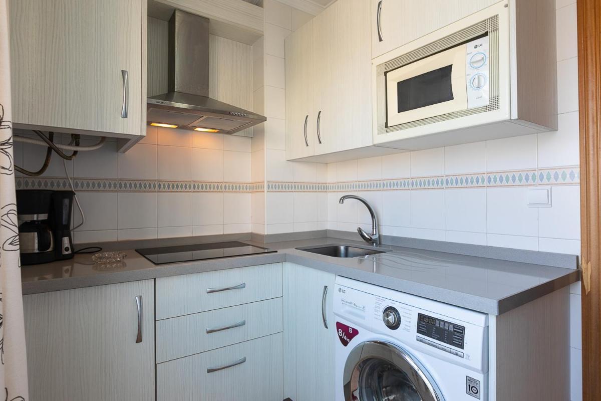 Apartamentos Guerrero Torre Del Mar Extérieur photo