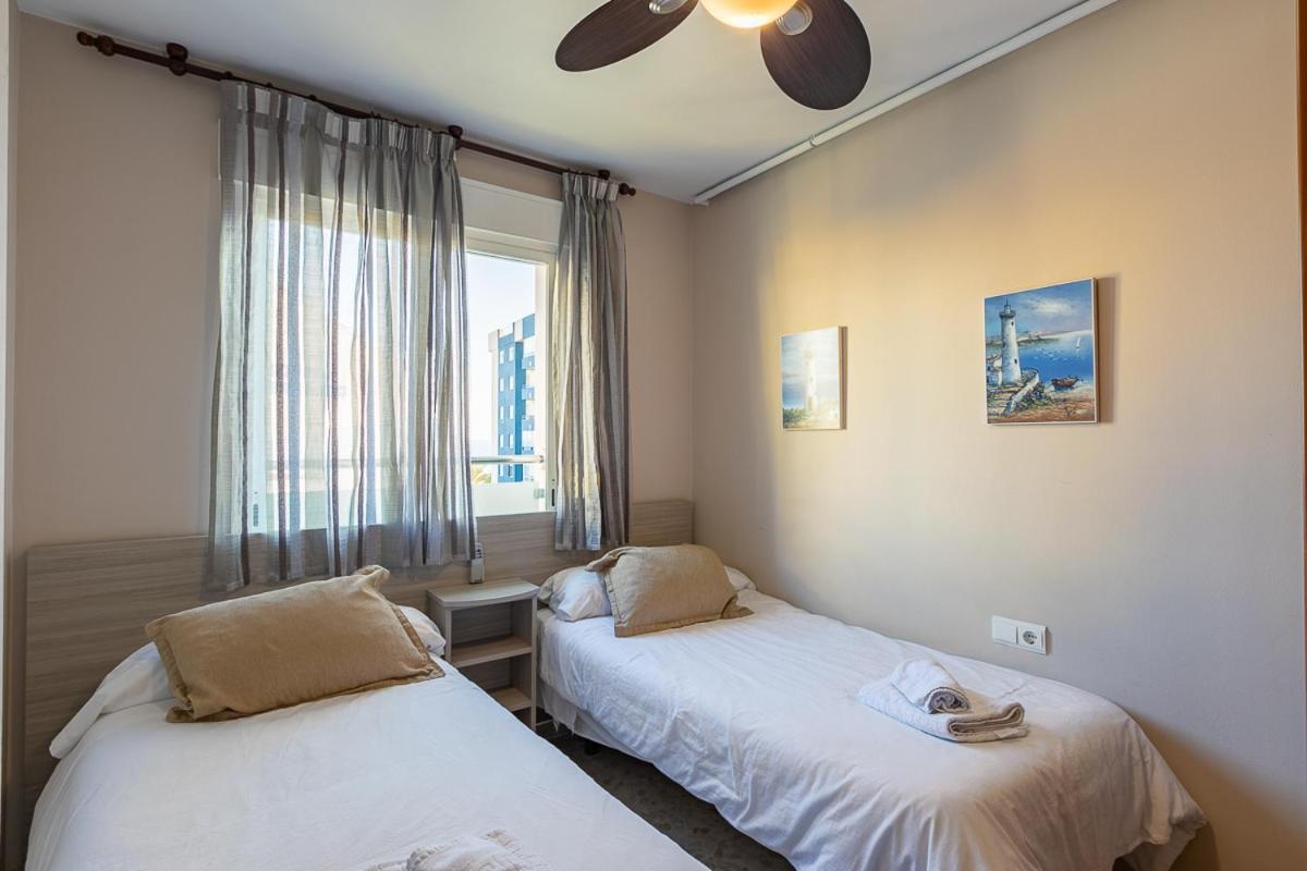 Apartamentos Guerrero Torre Del Mar Extérieur photo