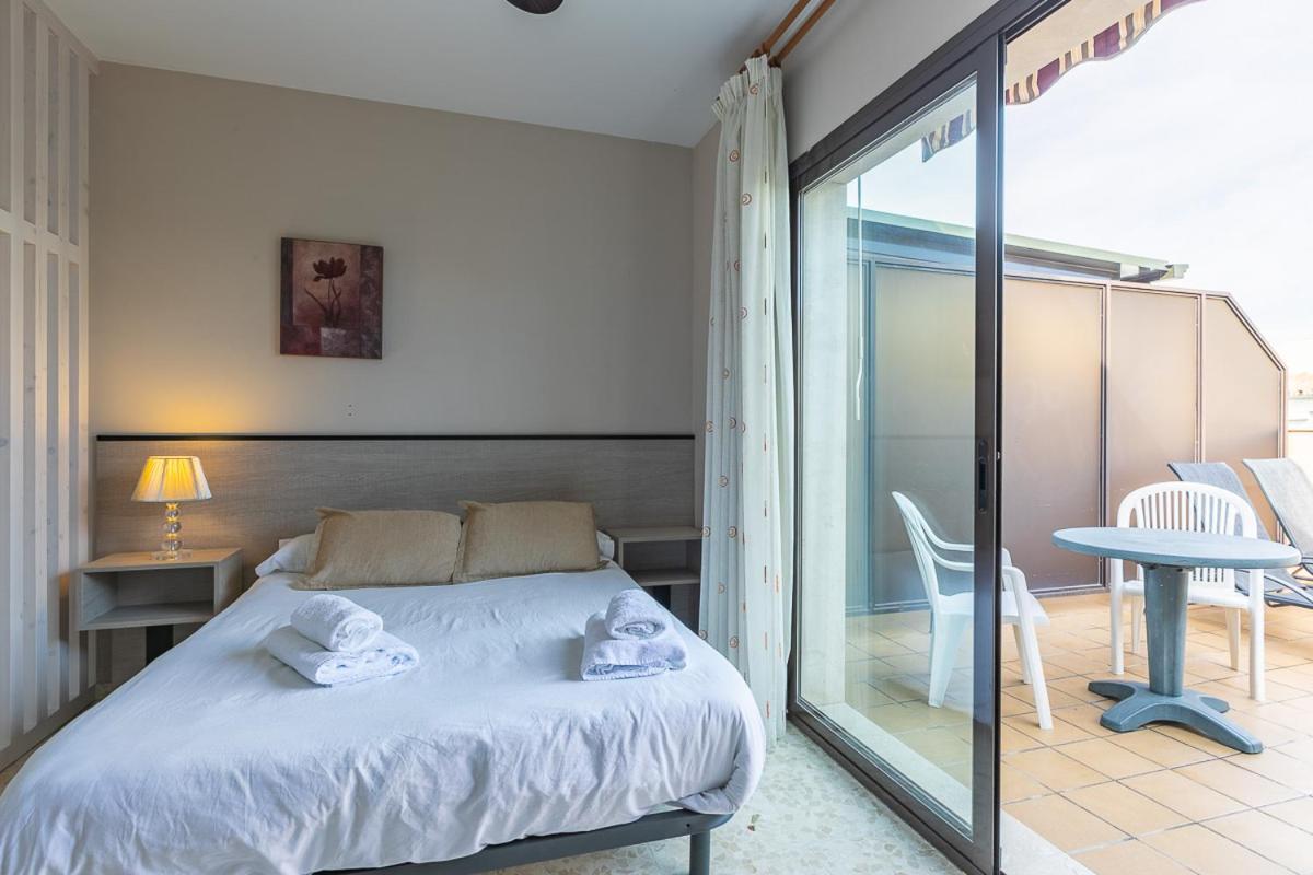 Apartamentos Guerrero Torre Del Mar Extérieur photo